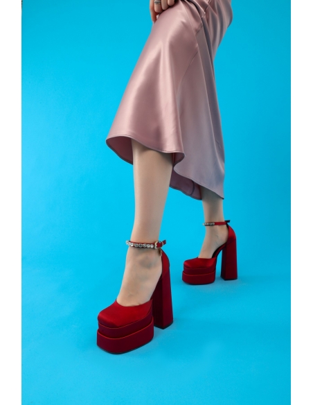 Donatella Women's Platform Heeled Shoes Burgundy Satin