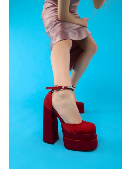 Donatella Women's Platform Heeled Shoes Burgundy Satin