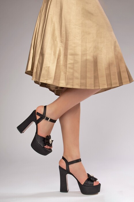 Jade Women's Platform... 2