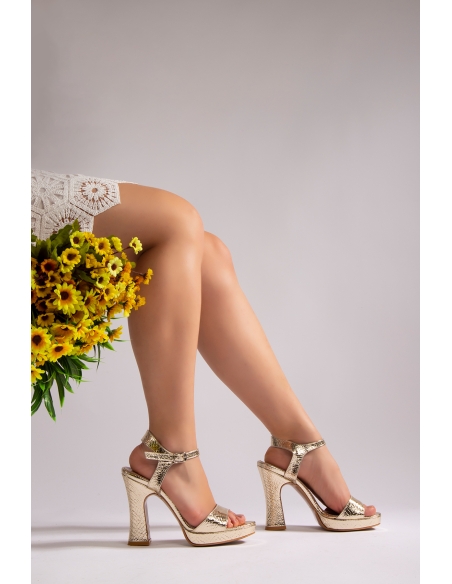 Linda Women's Platform Heeled Shoes Gold