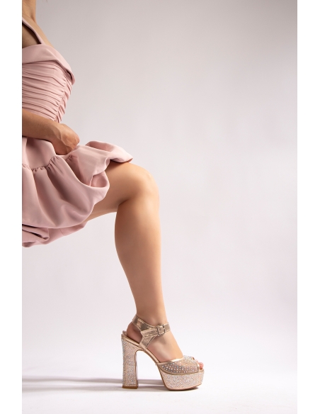 Snow Women's Platform Heeled Shoes Gold Stone