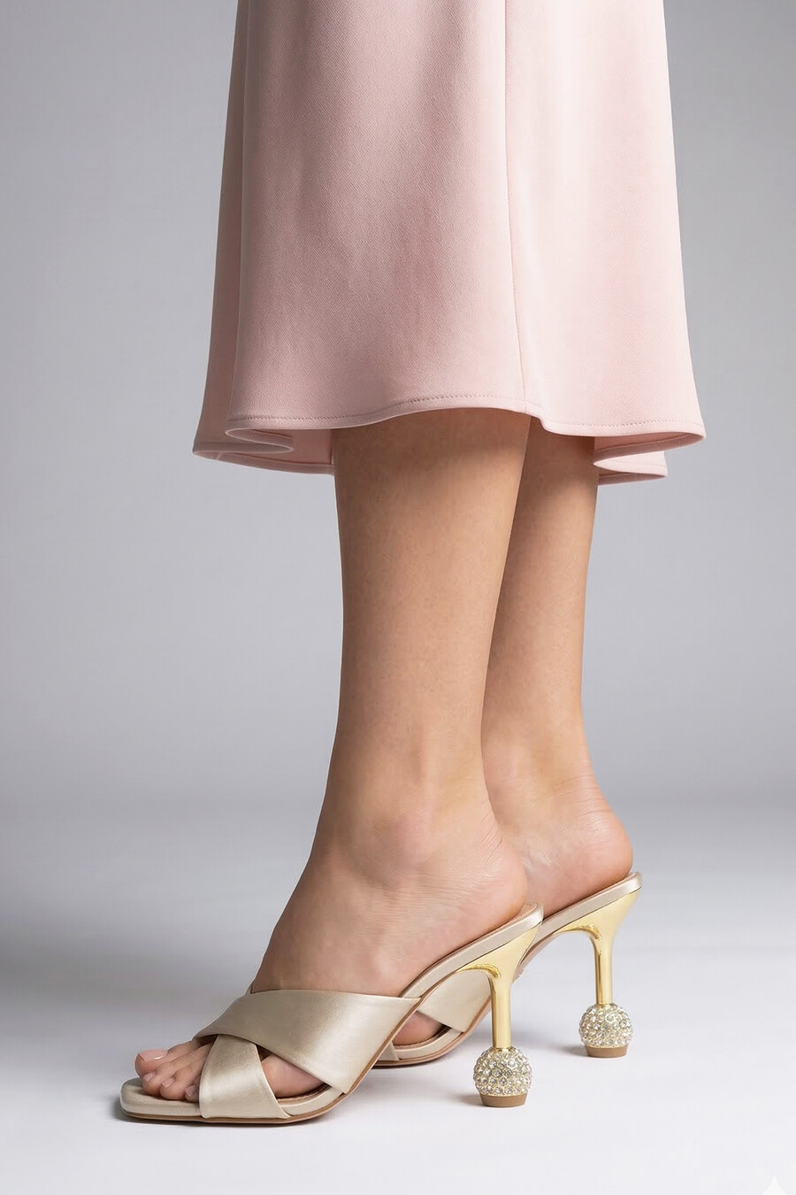 Sindirella Beige Satin Heeled Mule