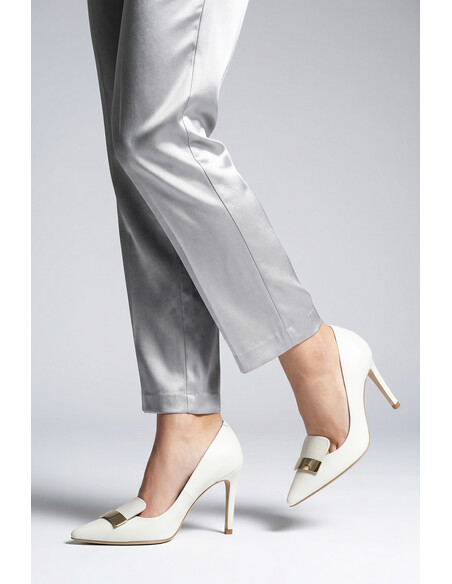 Nemesis Women's Heeled Shoes Beige Leather